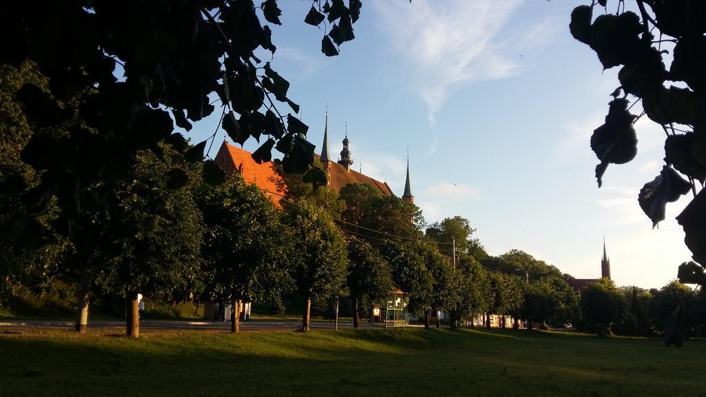 Hotel Kopernik Frombork Exterior photo